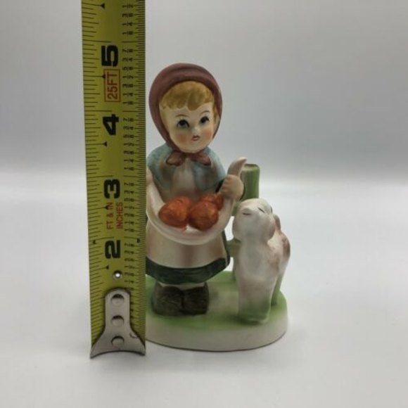 Vintage Porcelain Girl Figurine Carrying Fruit With Lamb, Unmarked 5" - EUC - Picture 11 of 12